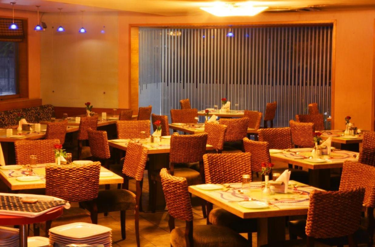 Ashraya International Hotel Bangalore Exterior photo