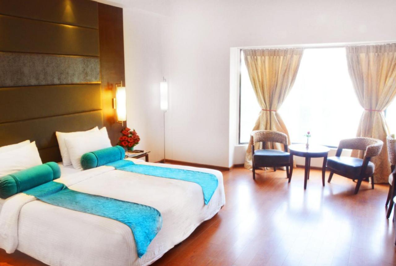 Ashraya International Hotel Bangalore Exterior photo