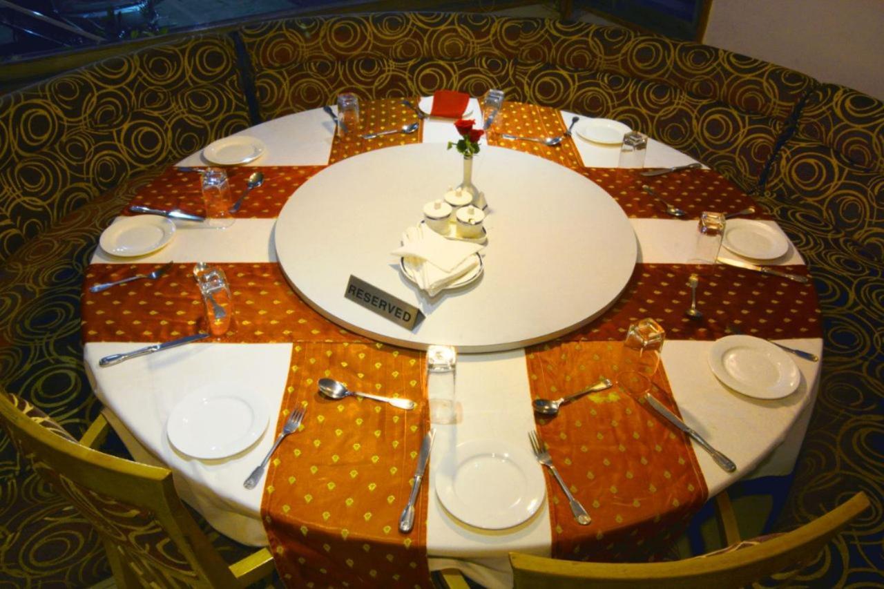 Ashraya International Hotel Bangalore Exterior photo