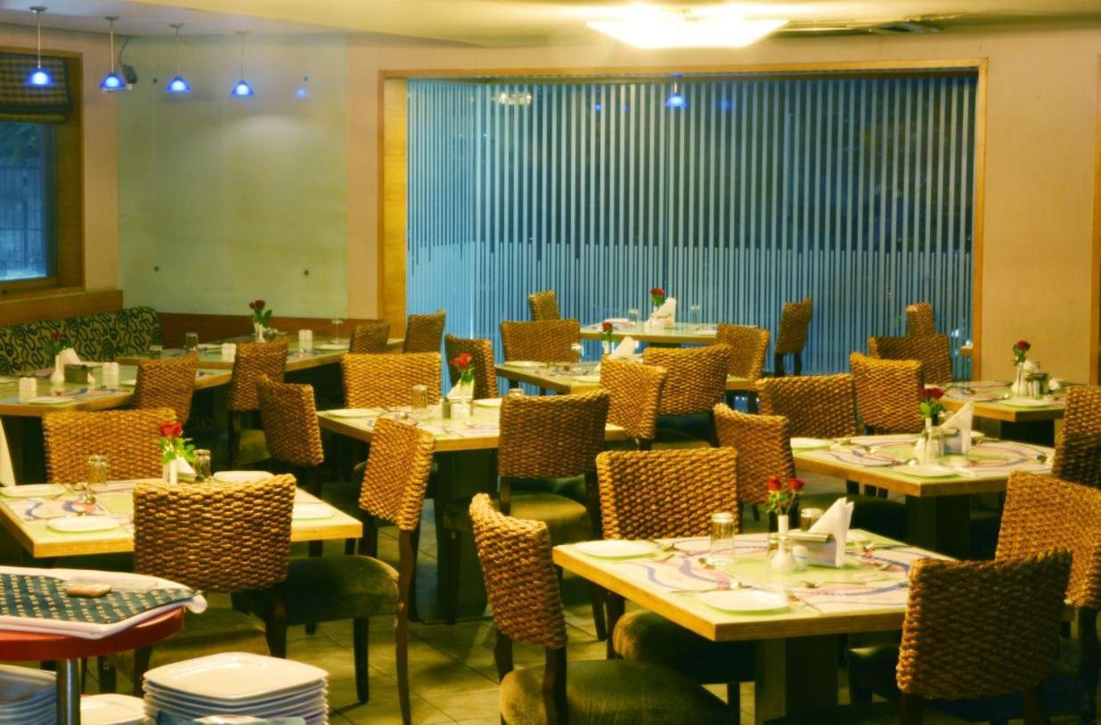 Ashraya International Hotel Bangalore Exterior photo