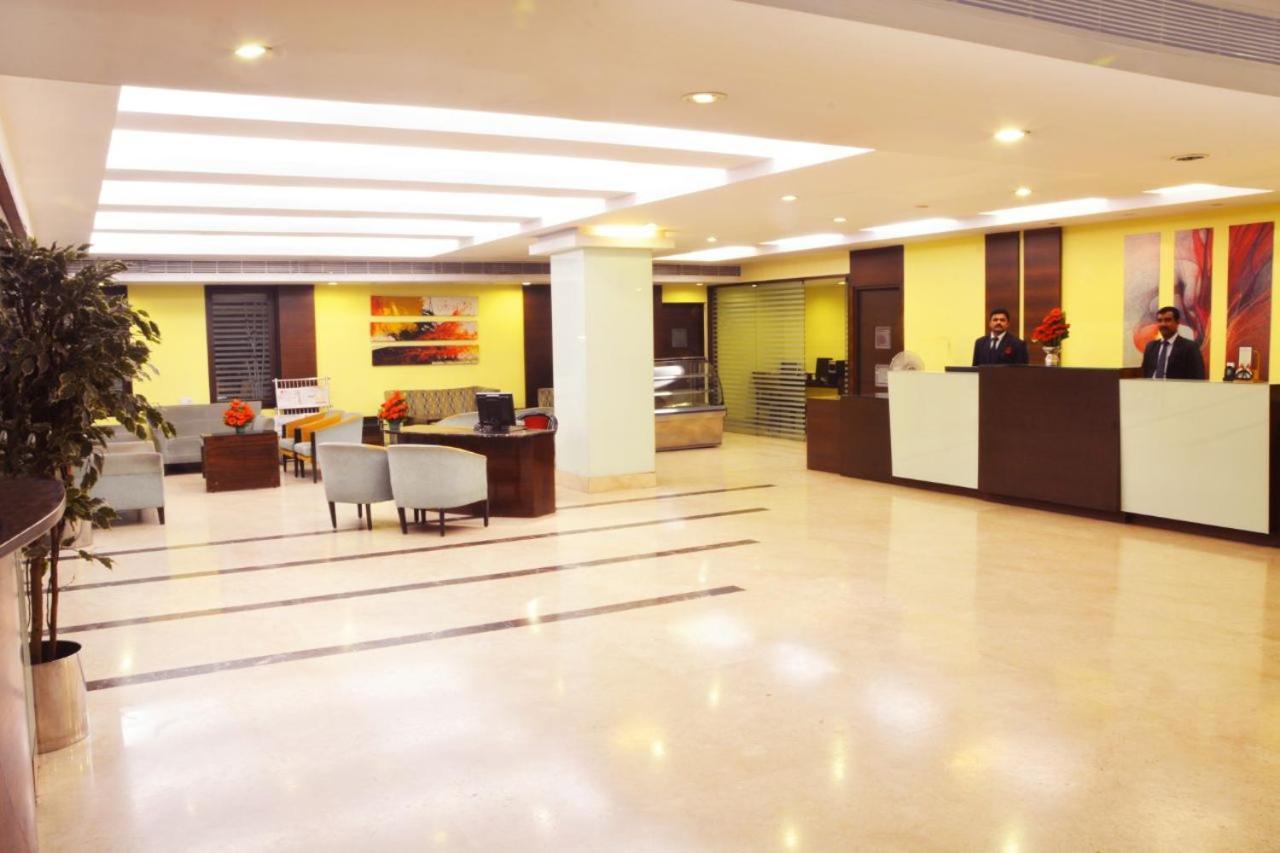 Ashraya International Hotel Bangalore Exterior photo
