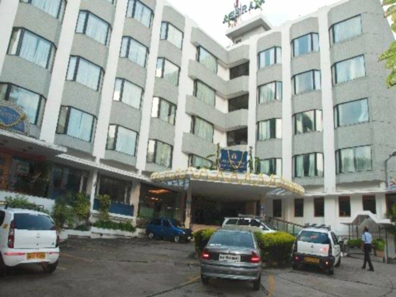 Ashraya International Hotel Bangalore Exterior photo